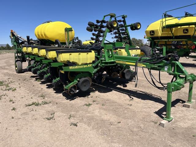 Image of John Deere 1770 equipment image 2