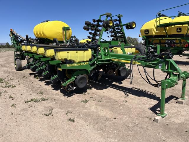 Image of John Deere 1770 equipment image 2