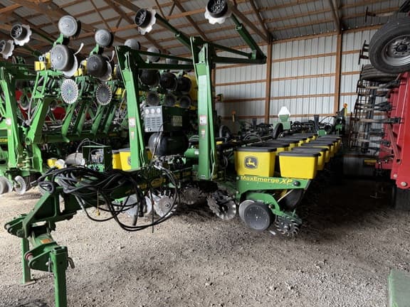 Image of John Deere 1770 Primary image