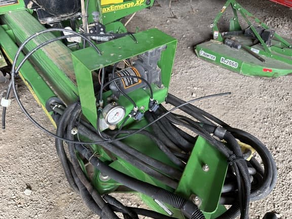 Image of John Deere 1770 equipment image 4