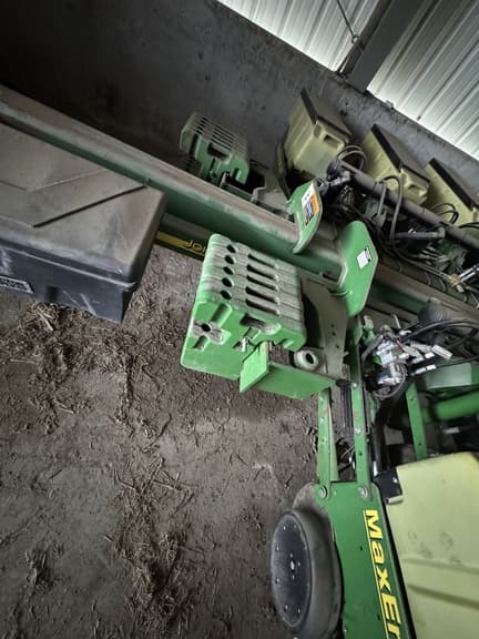 Image of John Deere 1770NT equipment image 1
