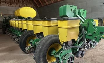 Main image John Deere 1770