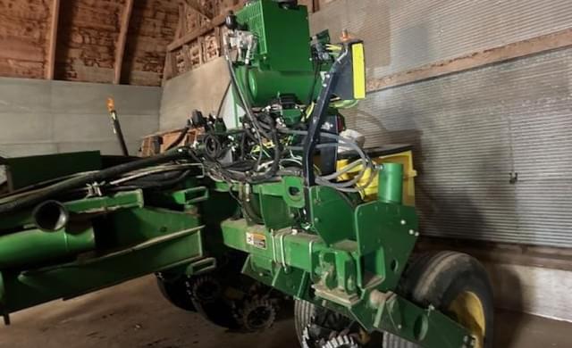 Image of John Deere 1770 equipment image 3
