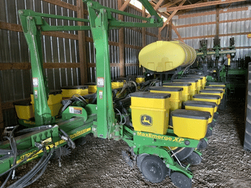Main image John Deere 1770