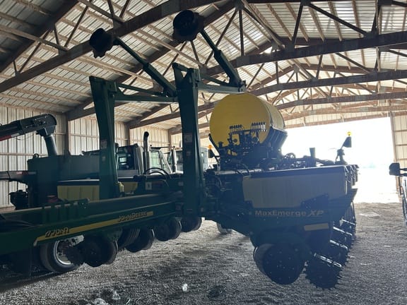 2009 John Deere 1770NT Equipment Image0