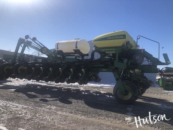 Image of John Deere 1770 equipment image 4