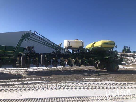 Image of John Deere 1770 equipment image 3