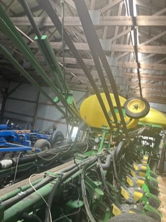 Image of John Deere 1770 equipment image 4