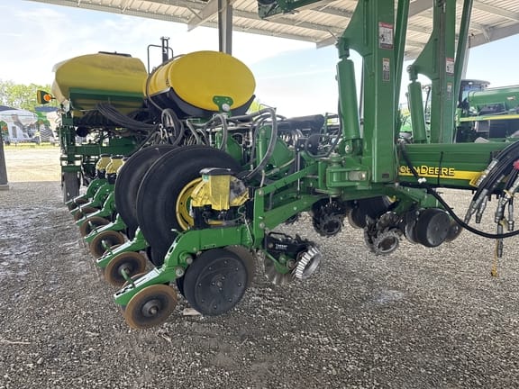 2009 John Deere 1770 Image
