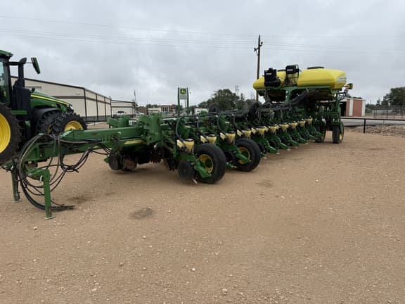 Image of John Deere 1770 Primary image