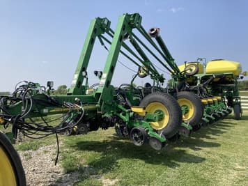 Main image John Deere 1770