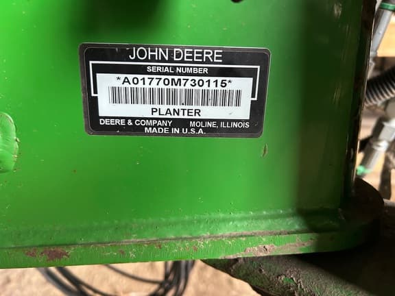 Image of John Deere 1770 equipment image 3