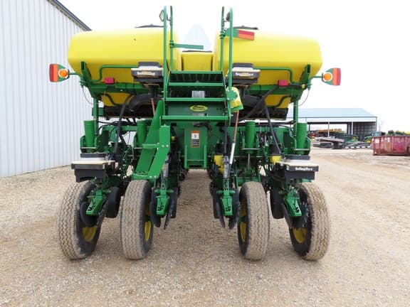 Image of John Deere 1770 equipment image 3
