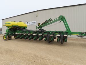 2009 John Deere 1770 Image