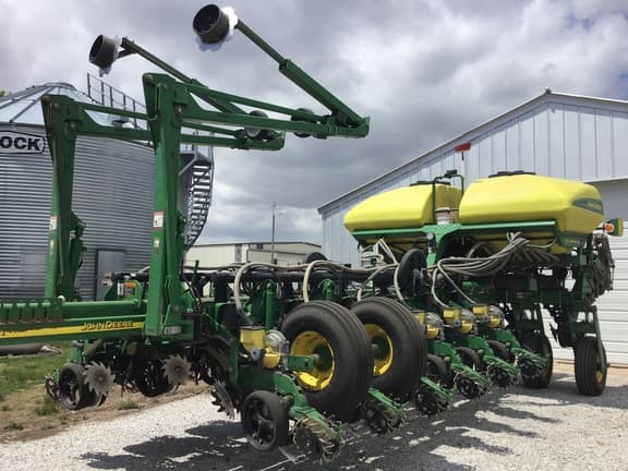 Image of John Deere 1770 Primary image