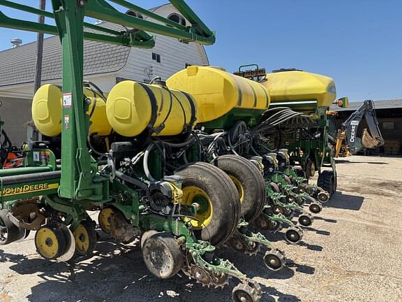Image of John Deere 1770 Primary image
