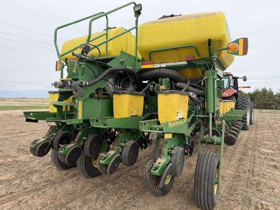 Image of John Deere 1770 equipment image 3
