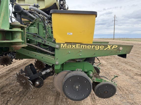 Image of John Deere 1770 equipment image 4