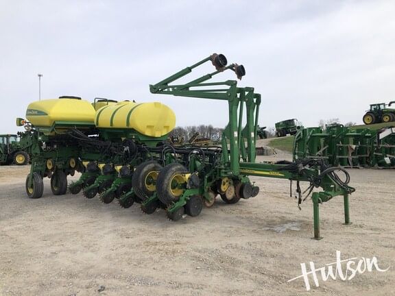 Main image John Deere 1770