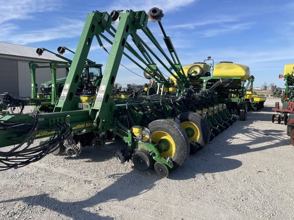 2009 John Deere 1770 Image