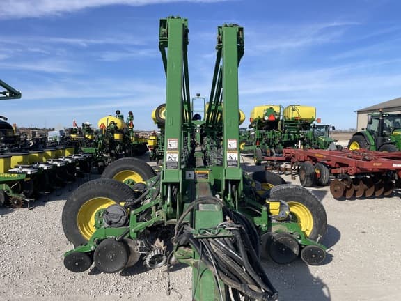 Image of John Deere 1770 equipment image 2