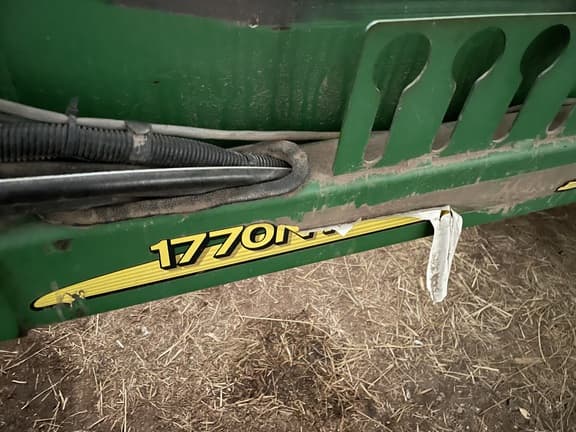 Image of John Deere 1770 equipment image 4