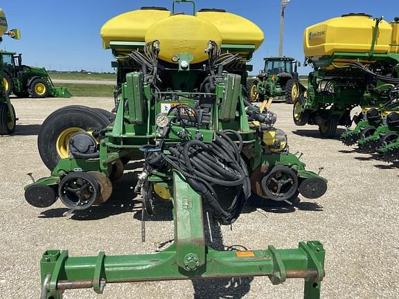 Image of John Deere 1770 equipment image 2