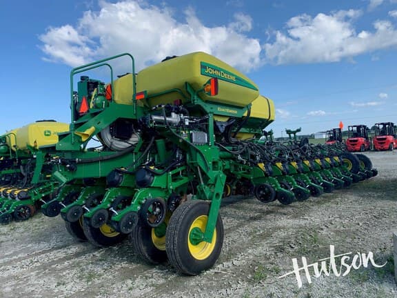 Image of John Deere 1770 equipment image 4