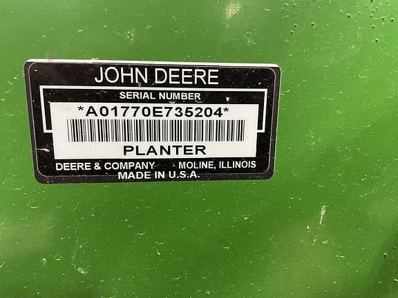 Image of John Deere 1770 equipment image 1