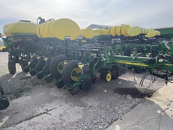Image of John Deere 1770 Primary image