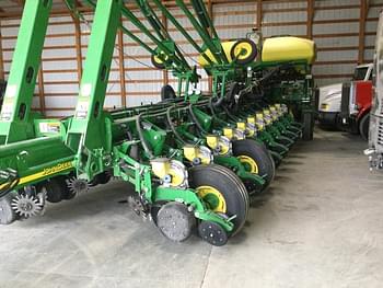 2009 John Deere 1770 Equipment Image0