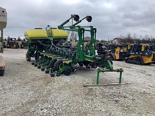 Main image John Deere 1770 1