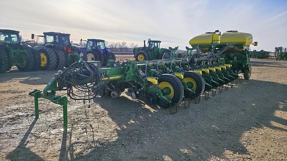 Image of John Deere 1770 Primary image