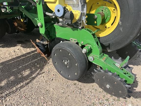 Image of John Deere 1770 equipment image 3