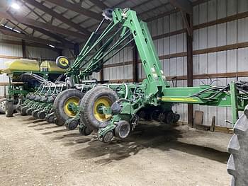 2009 John Deere 1770 Equipment Image0