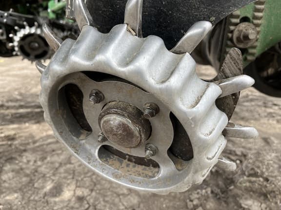 Image of John Deere 1770 equipment image 2