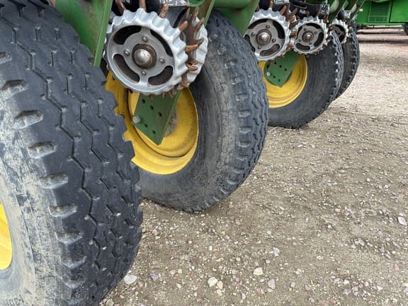 Image of John Deere 1770 equipment image 2