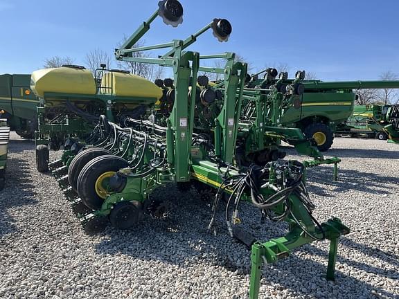 Image of John Deere 1770 Primary image