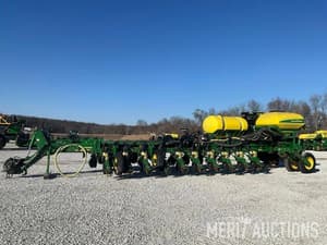 2009 John Deere 1770 Image