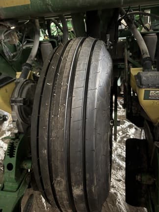 Image of John Deere 1790 equipment image 4