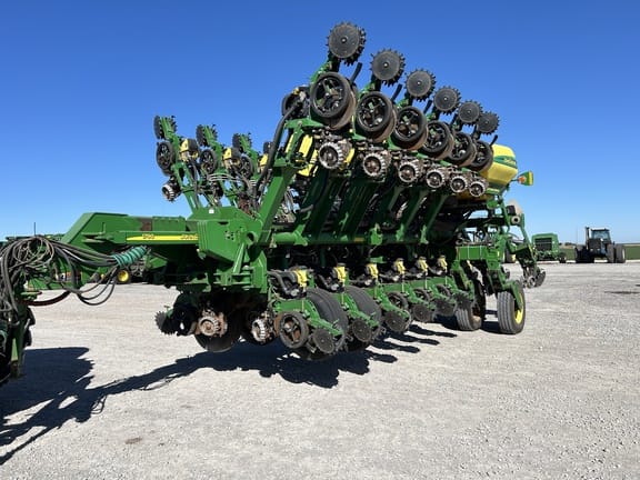 2009 John Deere 1790 Equipment Image0