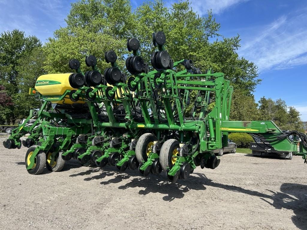 2009 John Deere 1790 Equipment Image0