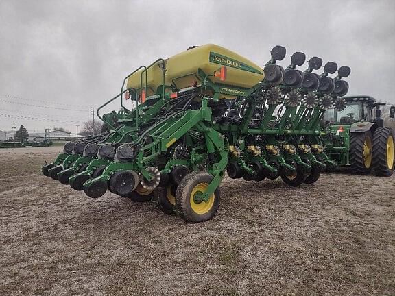 Image of John Deere 1790 equipment image 1