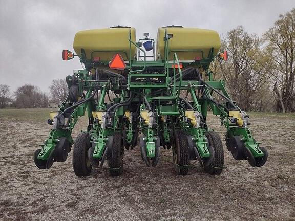 Image of John Deere 1790 equipment image 2