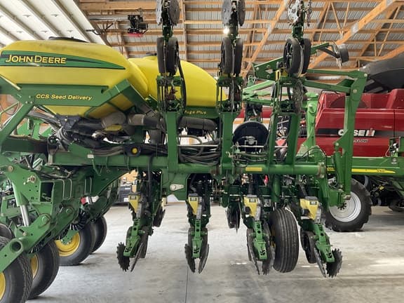 Image of John Deere 1790 equipment image 2