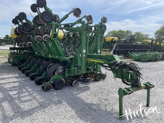 Image of John Deere 1790 equipment image 1