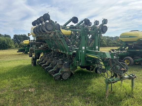 Image of John Deere 1790 Image 0