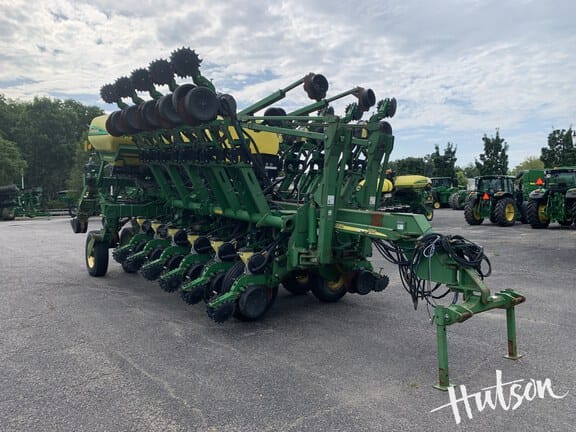 2009 John Deere 1790 Equipment Image0