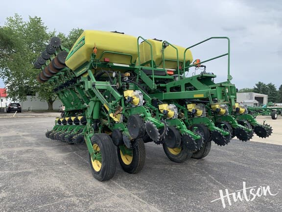 Image of John Deere 1790 equipment image 4