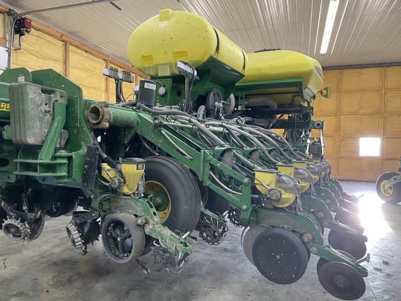 Image of John Deere 1790 Primary image